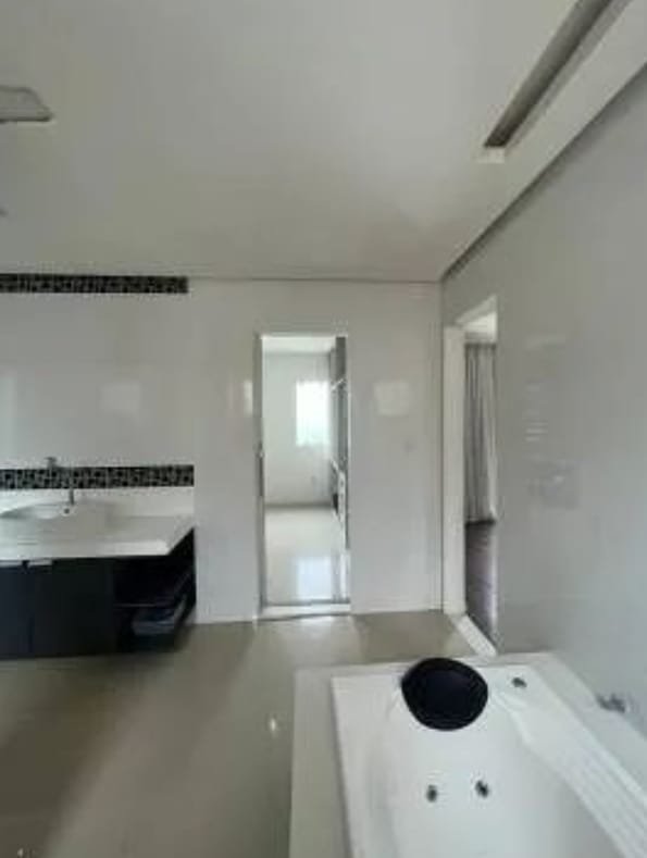 0ebe85ff-c244-4368-9e03-6678531853ff