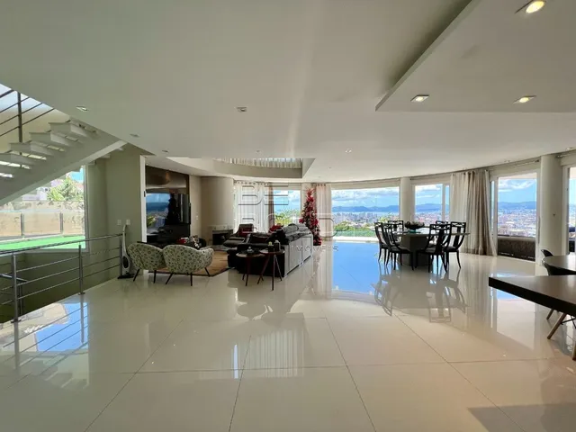 822444492299743